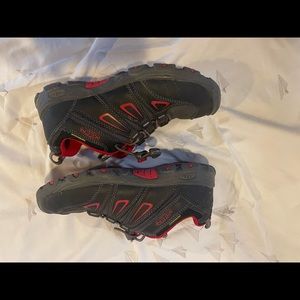 Keen Oakridge - Youth Size 3 - Waterproof hiking boot